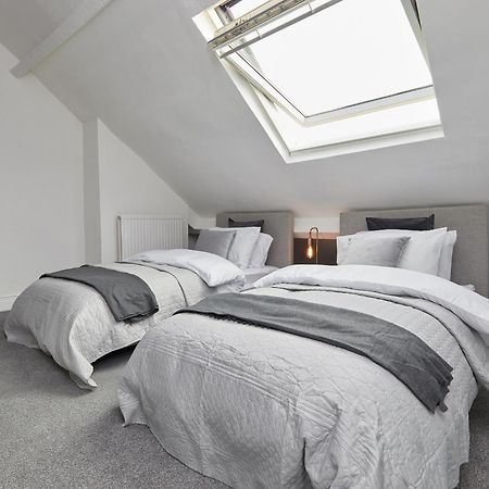 Your Sheffield Stays - Spacious 5 Bedroom House Room photo