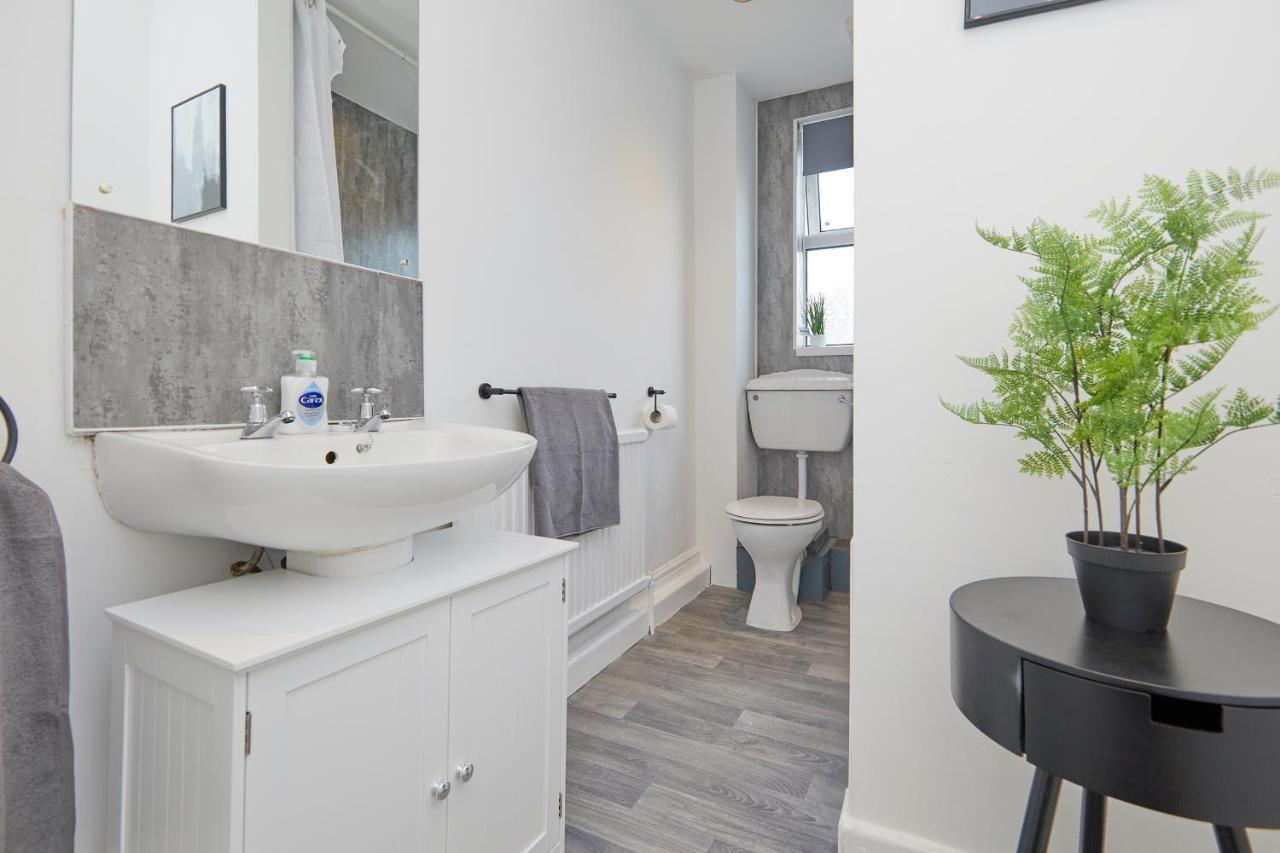 Your Sheffield Stays - Spacious 5 Bedroom House Exterior photo