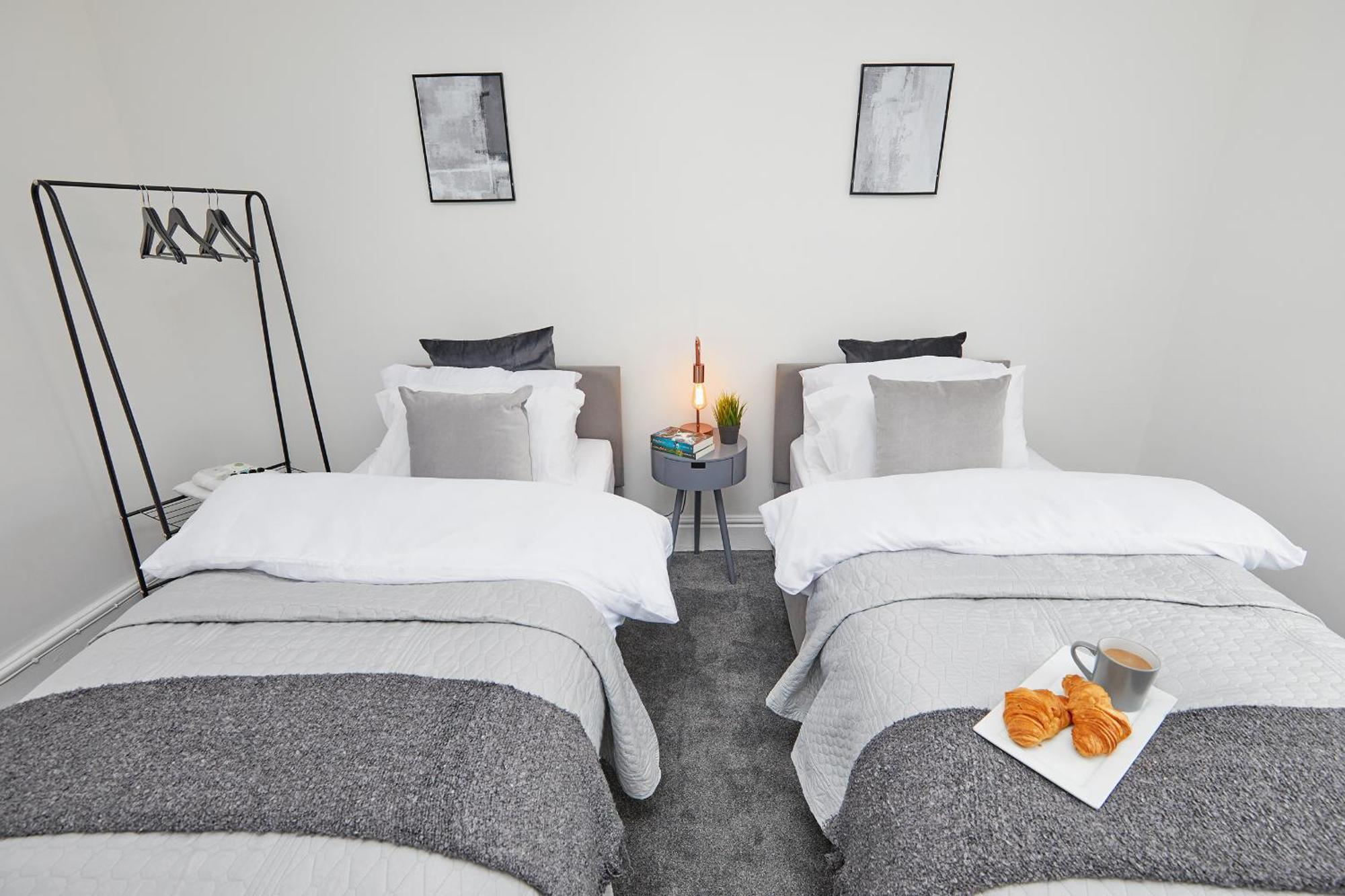 Your Sheffield Stays - Spacious 5 Bedroom House Room photo