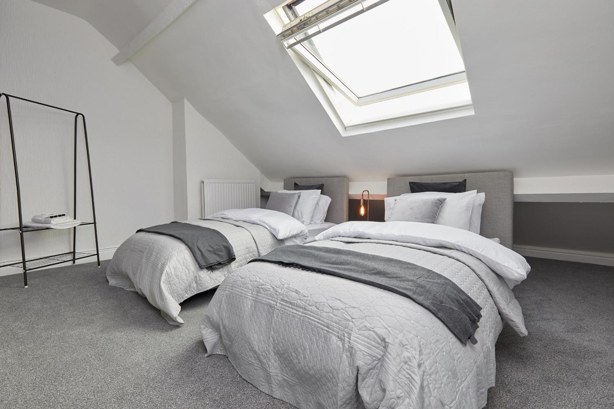 Your Sheffield Stays - Spacious 5 Bedroom House Room photo